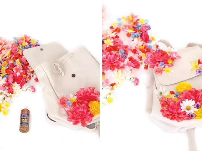 حقيبة ظهر من الجلد الأبيض ، زهور مزيفة ملونة ، ملصقة عليها ، هدايا عيد الميلاد محلية الصنع ، برنامج تعليمي DIY