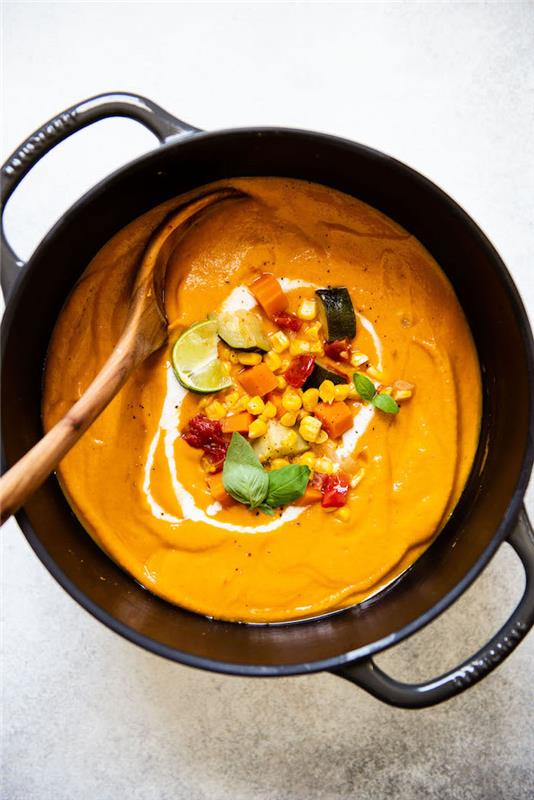 Ricetta Velluta di Zucca ، بينتولا كون فيلوتاتا أرانسيون ، ديكورازيوني مينسترا كون فيردور ميست
